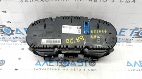 Щиток приборов VW Passat 20-22 68к, царапины