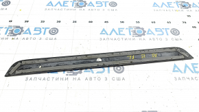 Накладка порога внешняя передняя левая Audi A3 8V 15-18 4d, 5d, черная, царапина