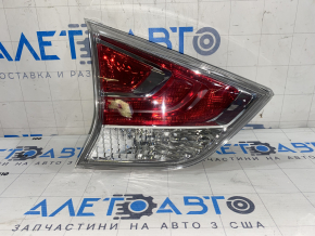 Lampa interioară pentru capacul portbagajului stânga Nissan Rogue 14-16, nou, neoriginal.