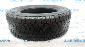 Шина R17 235/65 Bridgestone Blizzak DM-V2 2020 зима 5мм потрескана