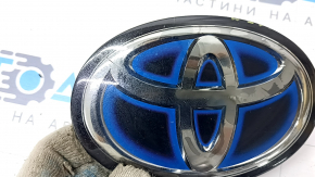 Эмблема переднего бампера Toyota Rav4 19- hybrid под радар, трещина