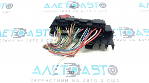 Блок предохранителей подкапотный левый Toyota Rav4 19-24 hybrid