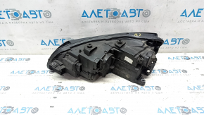 Far fata dreapta VW Passat b7 12-15 USA gol, halogen, nisip, zgarieturi, resturi in interior, fara dop