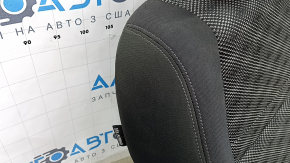 Пассажирское сидение Nissan Rogue Sport 17-22 без airbag, механич, ткань, черное с серой вставкой, под химчистку, ржавое снизу, окислены фишки