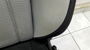 Пассажирское сидение Subaru Forester 19-21 SK без airbag, механич, черное с серым, ржавое снизу, окислены фишки, под химчистку