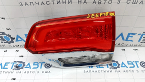 Фонарь внутренний крышка багажника правый Jeep Grand Cherokee WK2 14-21 хром