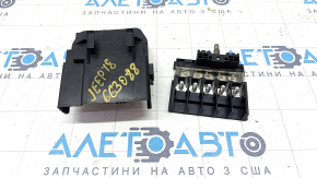 Distribuitor baterie 12V Jeep Grand Cherokee WK2 11-21 fără capac, zăvoare sparte