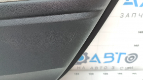 Обшивка двери карточка задняя правая Honda Insight 19-22 черная, серая вставка, подлокотник ткань, царапины, под чистку
