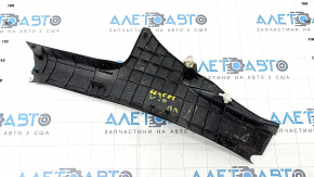Накладка порога внутренняя задняя правая Toyota Camry v70 18-24 черная, потерта