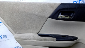 Обшивка двери карточка задняя левая Honda Accord 13-17 беж с беж вставкой велюр, подлокотник беж велюр, царапины, потертости, под химчистку