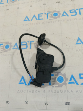 Замок лючка бензобака VW Jetta 11-18 USA