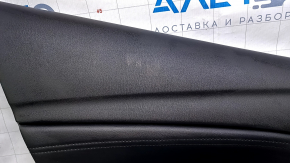 Обшивка двери карточка задняя левая Mazda 6 14-15 Touring черн с черн вставкой кожа, подлокотник черн кожа, молдинг серый глянец, царапины, потертости, вмятина