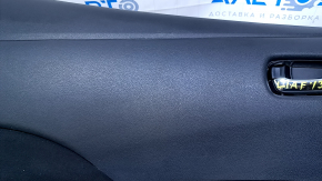 Обшивка двери карточка задняя левая Nissan Leaf 13-17 черн с черн вставкой пластик, подлокотник черн ткань, потертости, царапины