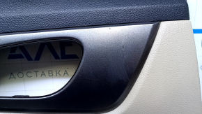 Обшивка двери карточка задняя левая Nissan Rogue 14-16 беж с беж вставкой пластик, подлокотник беж кожа, молдинг графит структура, царапины, потертости, побелел пластик