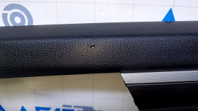 Cartelă de ornamente uși spate dreapta VW Passat b8 16-19 SUA negru cu inserție din piele neagră, cotieră din piele neagră, turnare gri lucioasă, lovituri, zgârieturi, abraziuni, zgârieturi