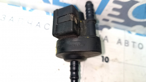 Supapa solenoidă de purjare a vaporilor de combustibil pentru VW Tiguan 09-17