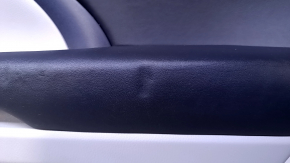 Garnitură uși spate dreapta Toyota Highlander 14-16 gri cu inserție din piele neagră, cotieră din piele neagră, structură din lemn, iluminată din spate, cu perdea, zgârieturi, abraziuni, margine spart