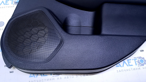 Обшивка двери карточка задняя правая Subaru Legacy 15-19 черн с черн вставкой ткань, подлокотник черн кожа, молдинг серый структура, вмятины, потертости, царапины