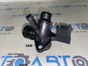 Flanșa sistemului de răcire Audi Q5 8R 09-17 2.0T nou OEM original