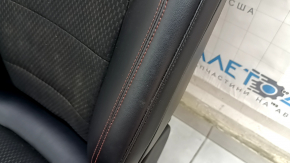 Scaun pasager Ford Escape MK4 23- cu airbag, mecanic, combinat piele + pânză, negru cu cusături roșii, curățabil uscat