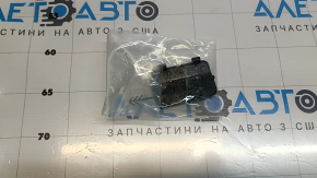 Заглушка буксир крюка заднего бампера правая Audi Q3 8U 16-18 OEM