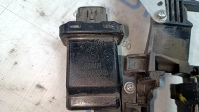 Механизм ручки двери передней правой Toyota Highlander 08-13 keyless