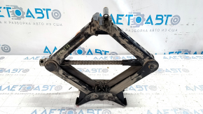 Jack Ford Focus mk3 11-18 tip 1 ruginit