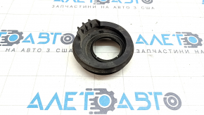 Уплотнитель заливной горловины топливного бака Mazda CX-9 16-23