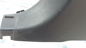 Накладка центральной стойки нижняя левая Mazda CX-9 16-23 черная, царапины