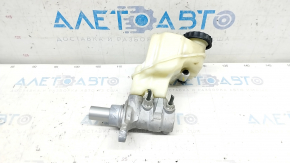 Главный тормозной цилиндр с бачком Nissan Maxima A36 16-23