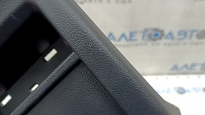 Накладка центральной консоли задняя Ford Edge 15-24 черная, с дефлектором воздуховода и прикуривателем, царапины