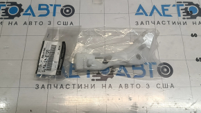 Крепление переднего бампера левое короткое Mazda6 03-08 OEM