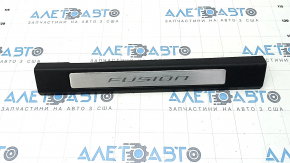 Накладка порога передняя правая Ford Fusion mk5 13-16 черн с хром вставкой, царапины