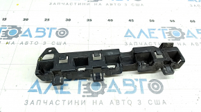 BMW 5 G30 17-23 fixarea pragului dreapta este mica, crapata