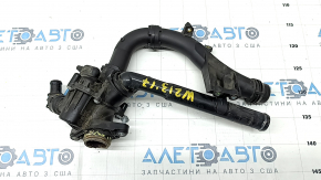 Корпус термостата в сборе Mercedes W213 E 300 17-19 2.0T сломан отвод