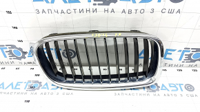 Решетка радиатора grill правая BMW 3 F30 4d 12-18 песок, тычка