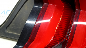 Фонарь правый Ford Mustang mk6 18-23 с накладкой, царапины