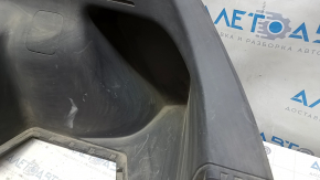 Обшивка арки правая Nissan Leaf 13-17 черная, царапины, без заглушки, потерта, сломано крепление