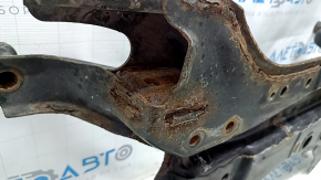 Подрамник передний Toyota Prius V 12-17 ржавый