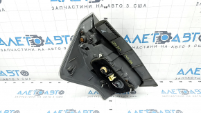 Фонарь правый Toyota Prius V 12-14 дорест, царапины