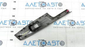 Накладка управления стеклоподъемником двери задней левой Toyota Prius V 12-17 серая, царапины