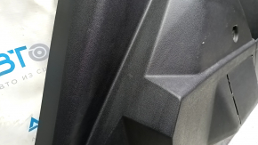 Обшивка арки правая Dodge Journey 11-20 под 2 ряда сидений, царапины, сломана направляйка