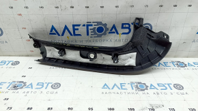 Обшивка двери багажника правая Mazda CX-30 20-23 черная, царапины