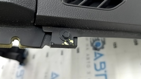 Торпедо передняя панель с AIRBAG Ford C-max MK2 13-18 под большой монитор, черная, с дефлекторами и накладками, трещины в креплениях накладки