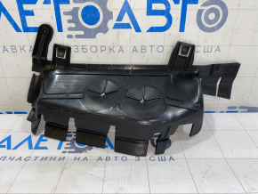 Дефлектор радиатора правый Audi Q7 16-19 3.0T малый