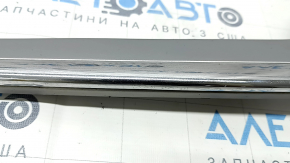 Накладка решетки радиатора grill Mercedes CLA 14-19 тайвань, серая с хром молдингами, сломаны кррепления, песок