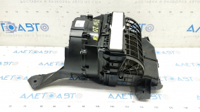 Corp de încălzire ventilator dezgolit partea dreaptă Mazda CX-30 20- 2.5 sub manual