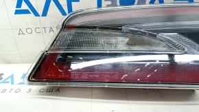 Фонарь внутренний дверь багажника правый Tesla Model S 12-20 царапины
