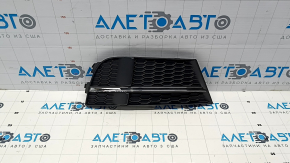 Решетка переднего бампера правая Audi A3 8V 17-20 закрытая, хром, S-line