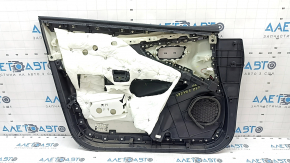 Обшивка двери карточка передняя правая Nissan Murano z52 18 черн с черн вставкой кожа, подлокотник черн кожа, молдинг серый глянец, с подсветкой, потерта, вмятины